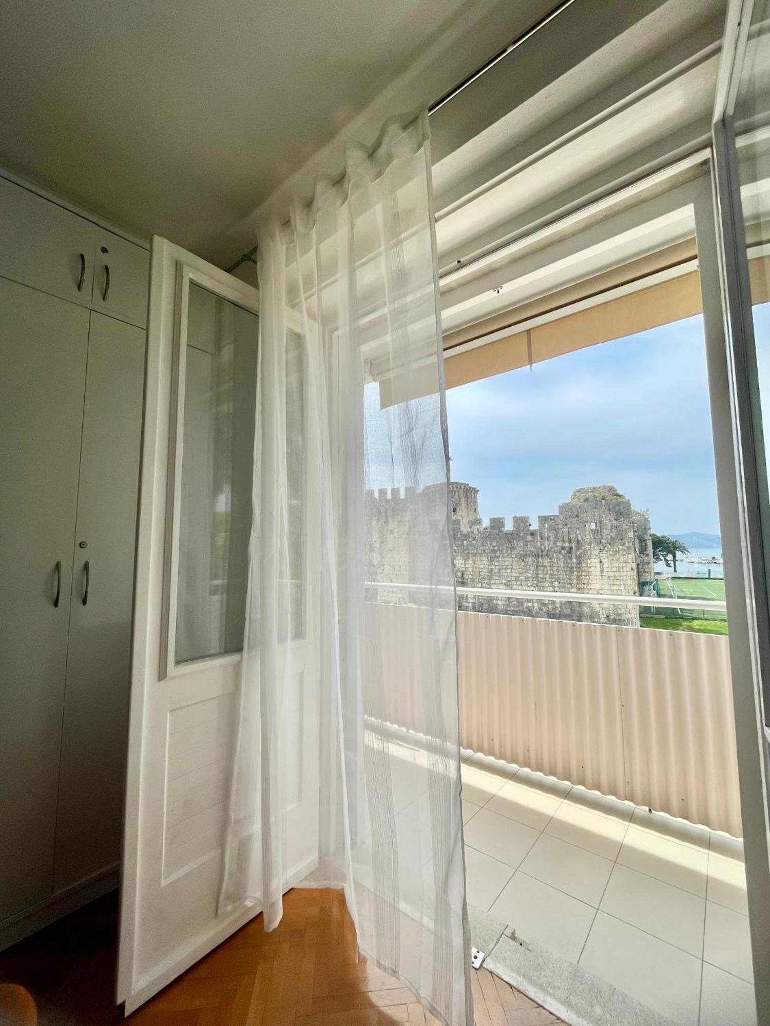 Dinka Old Town Apartment With Sea View Trogir Kültér fotó