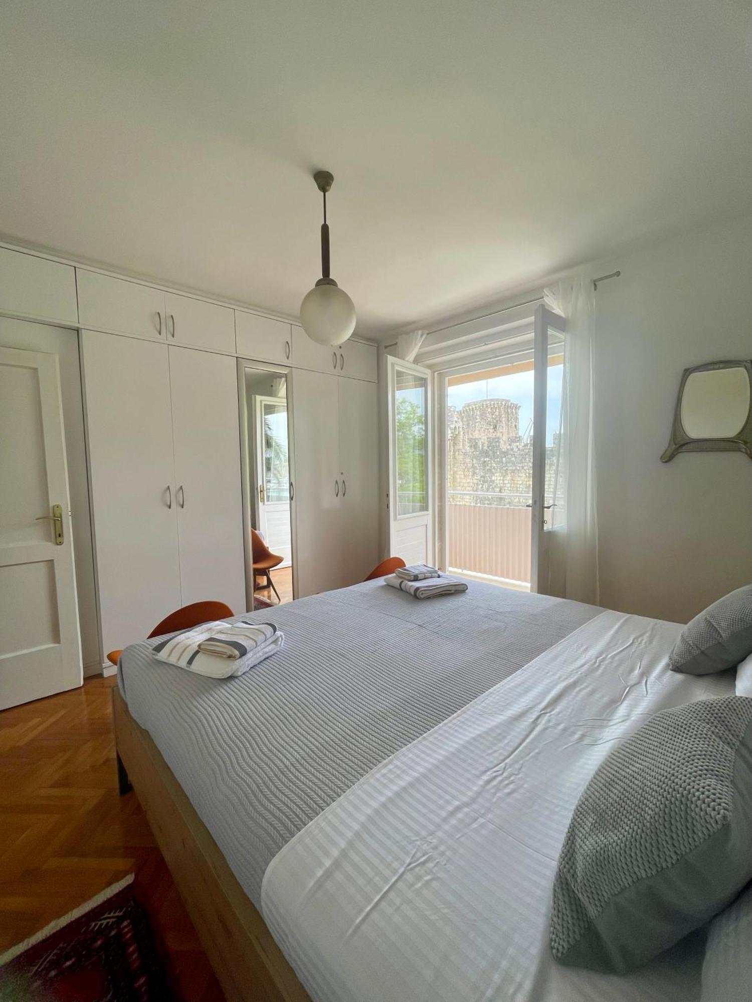 Dinka Old Town Apartment With Sea View Trogir Kültér fotó